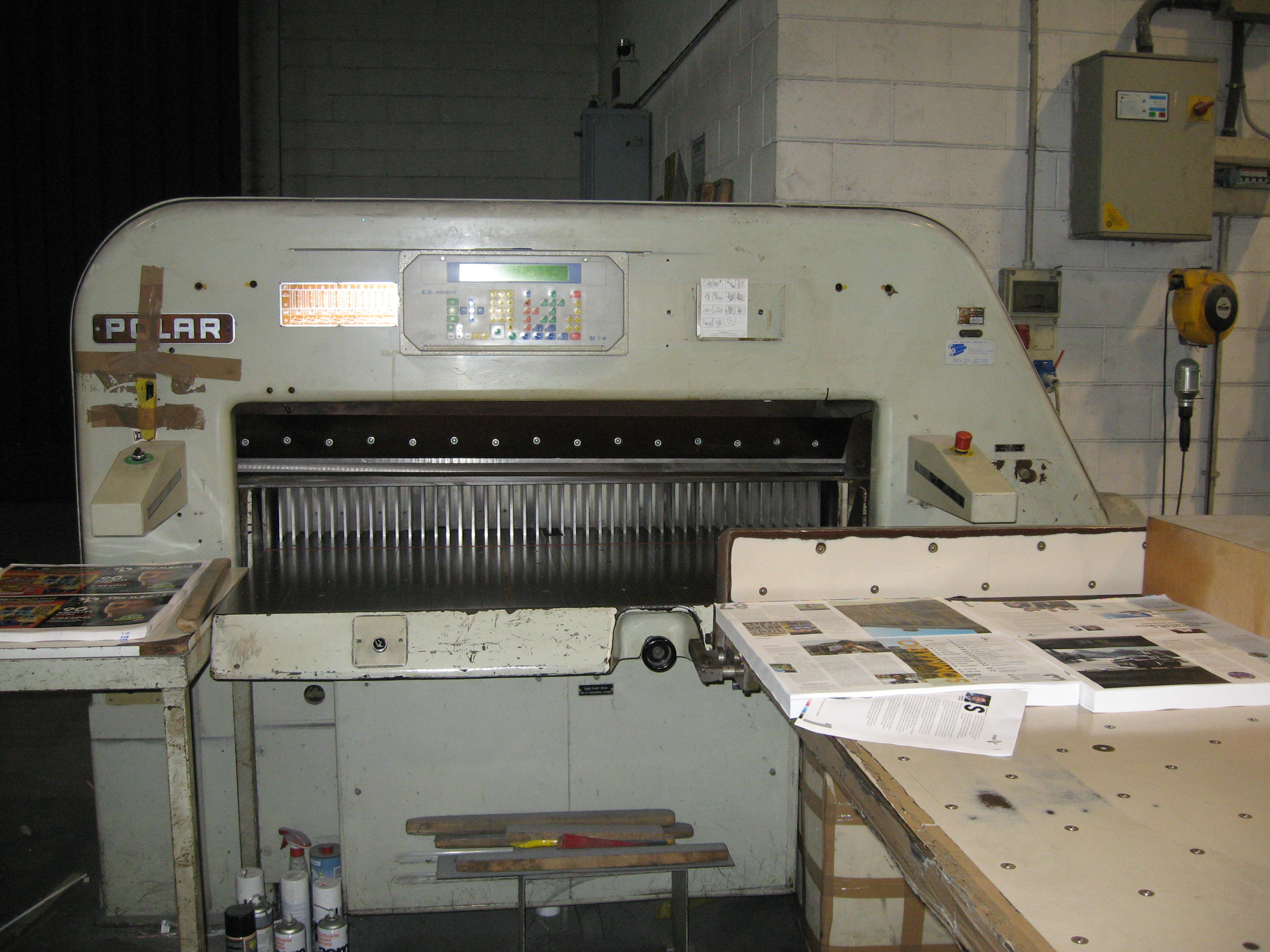 Polar 145 Guillotines Used Machinery for sale