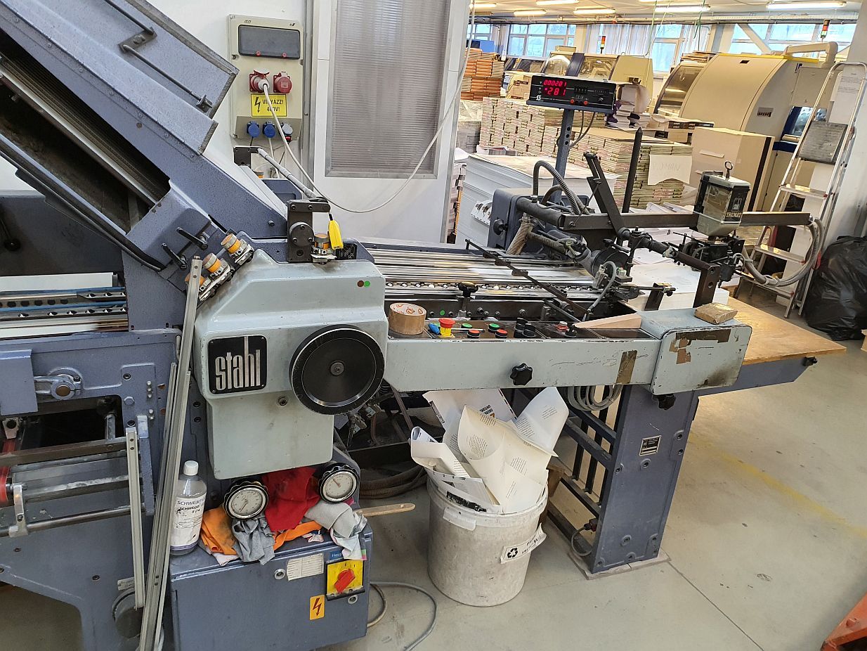 Stahl K-56/4-KTL---F Folding Machine Used Machinery for sale