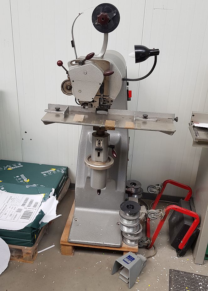 Hohner Favorit Stitching Machines Used Machinery for sale